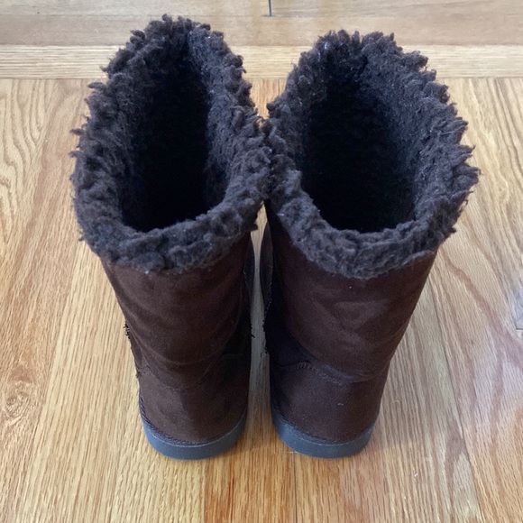 SO Suede Deep Chocolate Faux Fur Boots - Picture 8 of 10